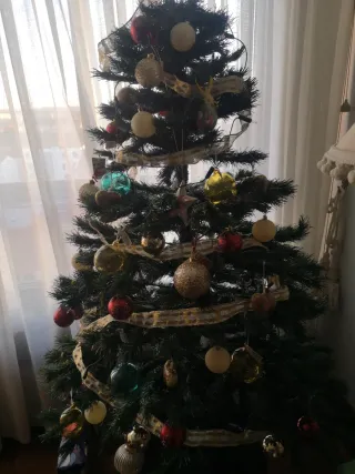 Árbol de Navidad decorado