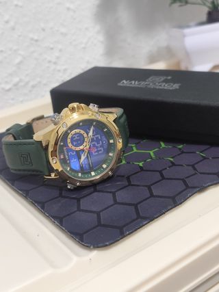 Reloj Naviforce Dorado y Verde Hombre