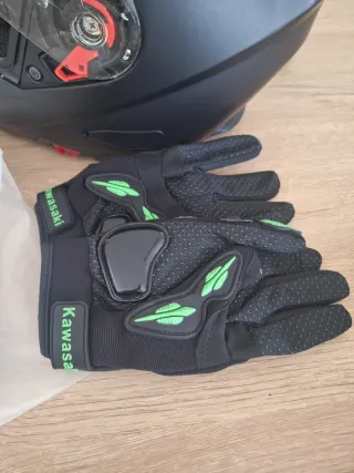 Guantes Moto Kawasaki Negros y Verdes