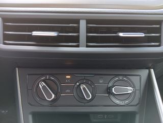 Volkswagen Polo 2021   95CV