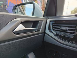 Volkswagen Polo 2021   95CV