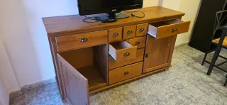 Aparador de madera para salón