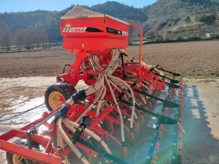 Sembradora Sola Neumasen 799 6m