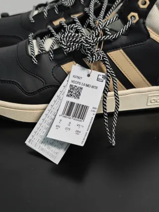 Sapatilhas Adidas Pretas e Douradas