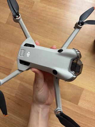 Dron DJI Mini 4 Pro + pack vuela más