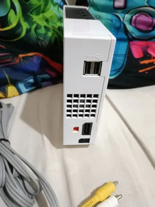 Consola Nintendo Wii + Cabo de Vídeo