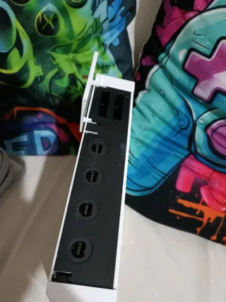 Consola Nintendo Wii + Cabo de Vídeo