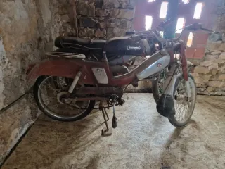 Mobilette Clásica Roja