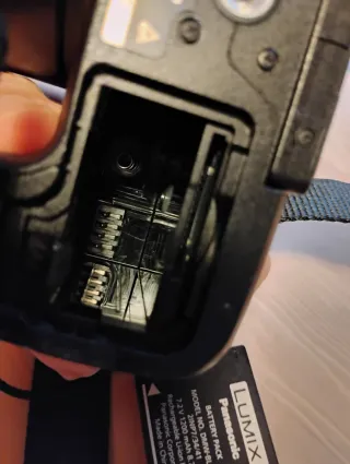 Fotocamera Lumix FZ300 con scatola