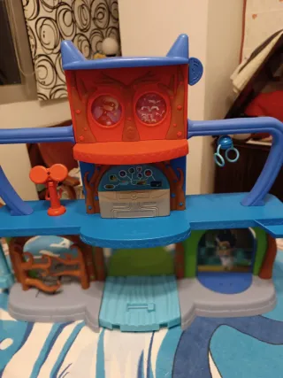 2 Casitas de pin y pon y torre PJ Masks Playsts