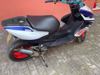 Yamaha Aerox R con Documentación