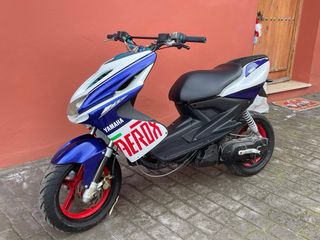 Yamaha Aerox R con Documentación