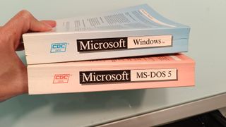 Manuali tecnici vintage MS-DOS 5 e Windows 3.0
