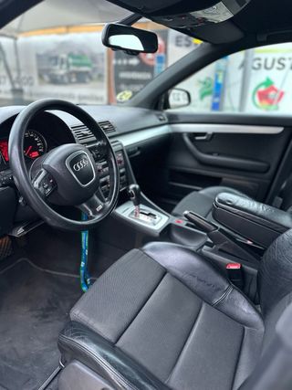 Audi A4  ( impoluto )