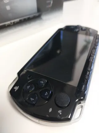 SONY PSP-2004 Piano Black