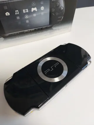 SONY PSP-2004 Piano Black