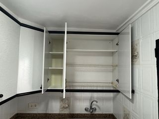 Cocina completa en buen estado –Muebles+ encimera