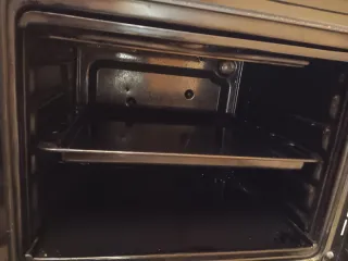 Horno Eléctrico Blanco y encimera de gas