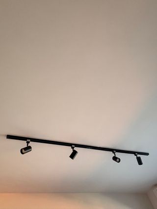 Carril focos orientable negro 4 luces