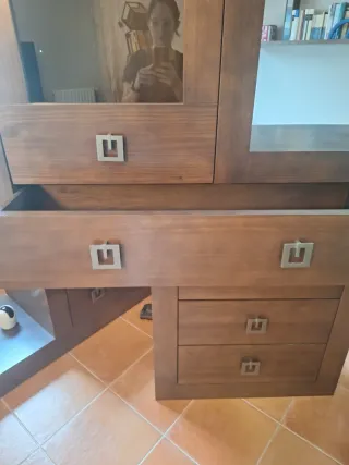 Mueble de salón de madera maciza