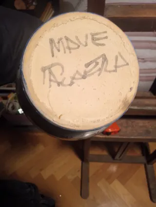 Botijo de cerámica azul y blanco. Talavera