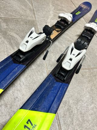 Esquís Wedze 117 azul marino y amarillo