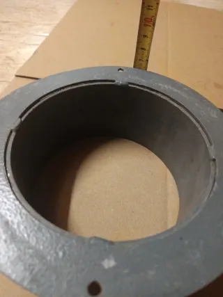 Manguito corona metal pared