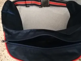 Riñonera Salomon Negra y Roja