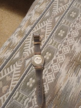 Reloj Guess Marrón y Plateado