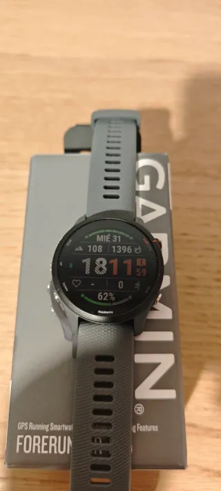 Garmin Forerunner 255 Gris
