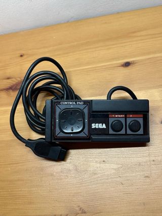 Sega Master System II (con todos los accesorios)