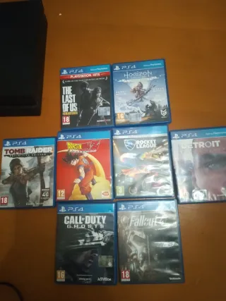 PS4 (PlayStation 4) con 8 giochi