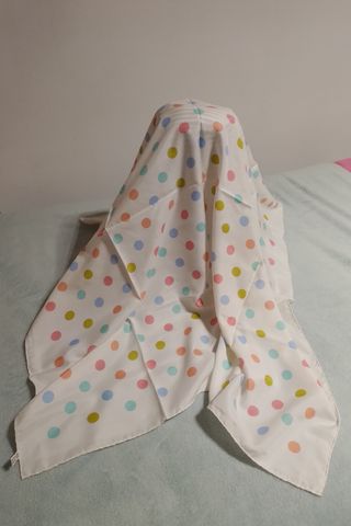 Foulard bianco pois colorati