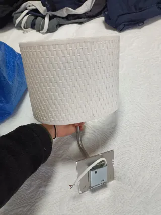 Lámpara de pared Ikea blanca