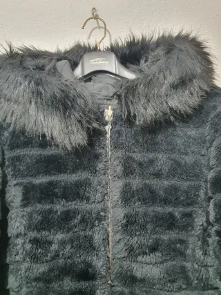 Abrigo de mujer negro