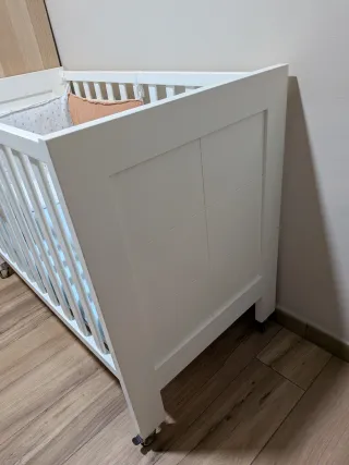 Cuna de madera blanca + colchón