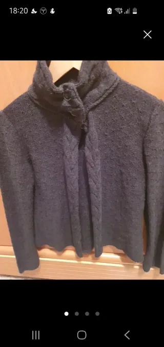 Chaqueta corta de lana gris