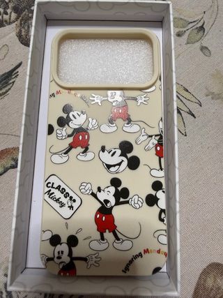 Funda iPhone 17 Pro Max Mickey Mouse