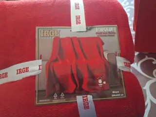 Coperta matrimoniale IRGE rossa