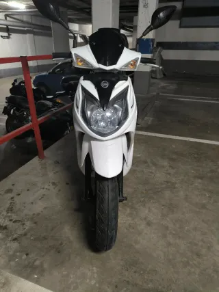 Sym SYMPHONY SR blanca