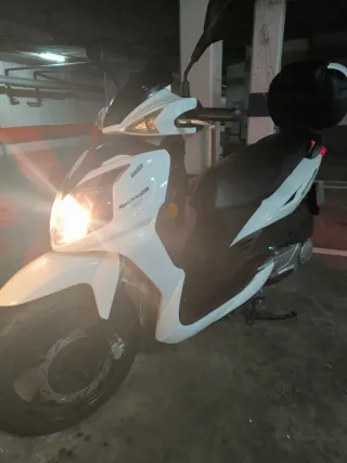 Sym SYMPHONY SR blanca