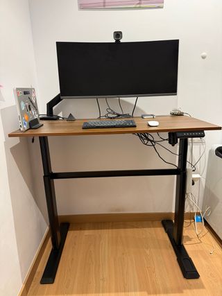 Escritorio ajustable altura madera y metal