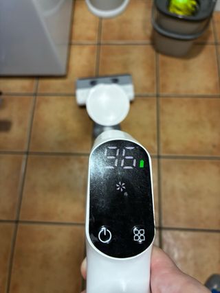 Aspiradora y fregona.