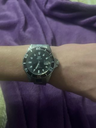 Reloj Marea Negro y Plateado