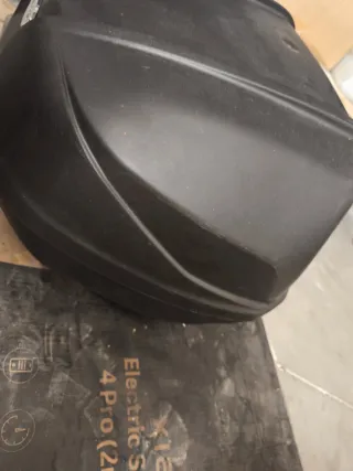 Baúl Piaggio 46L Negro.