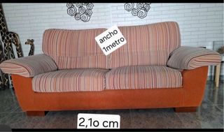 Sofá 2 plazas tela multicolor y naranja