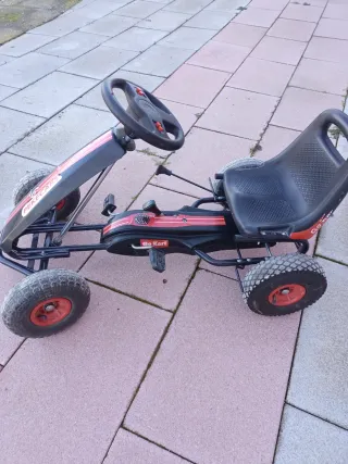 Kart a pedales PEKECARS para niños de 5 y 12 años