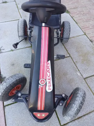 Kart a pedales PEKECARS para niños de 5 y 12 años
