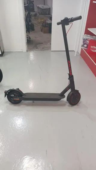 Patinete eléctrico Xiaomi ideal para reparto