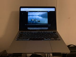 Macbook Pro 13'' M1 NUOVOCaricabatteria Office